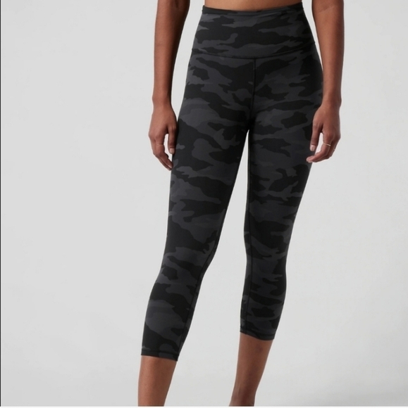 Athleta Women's Elation Camo 7/8 Tight Size Small - Picture 1 of 11